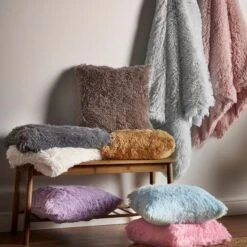 Catherine Lansfield Cuddly Deep Pile Throw 36 Catherine Lansfield Cuddly Deep Pile Throw -Online Home Furnishings 30353962 alt07