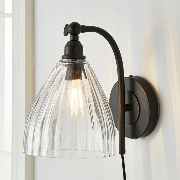 Churchgate Allexton Plug In Wall Light 3 Churchgate Allexton Plug In Wall Light