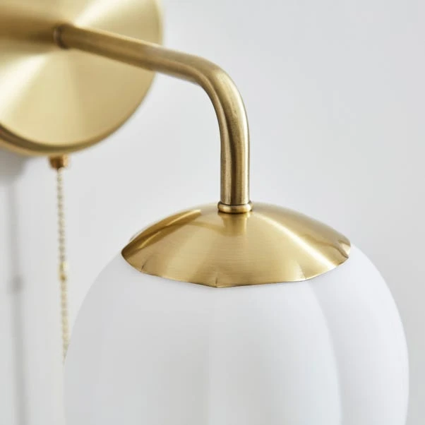 Frosted Tulip Ribbed Wall Light 5 Frosted Tulip Ribbed Wall Light - Image 3