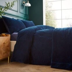 Haisley Geometric Duvet Cover And Pillowcase Set 37 Haisley Geometric Duvet Cover And Pillowcase Set -Online Home Furnishings 30902519 alt06