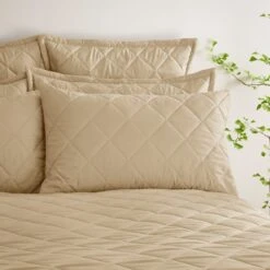 Helston Duvet Cover & Pillowcase Set -Online Home Furnishings 30925917 alt01