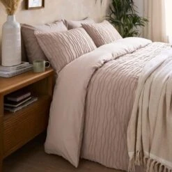 Alton Tufted Stripe Quilt Cover Set -Online Home Furnishings 30957352 alt02