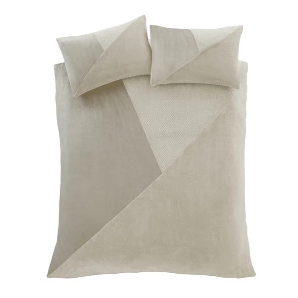 Catherine Lansfield Cosy Larsson Geo Fleece Duvet Cover And Pillowcase Set 16 Catherine Lansfield Cosy Larsson Geo Fleece Duvet Cover And Pillowcase Set - Image 14