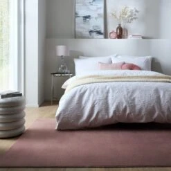 Amber Sheen Rug -Online Home Furnishings 30976682