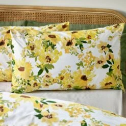Catherine Lansfield Sunflowers Reversible Duvet Cover & Pillowcase Set -Online Home Furnishings 30983020 alt01
